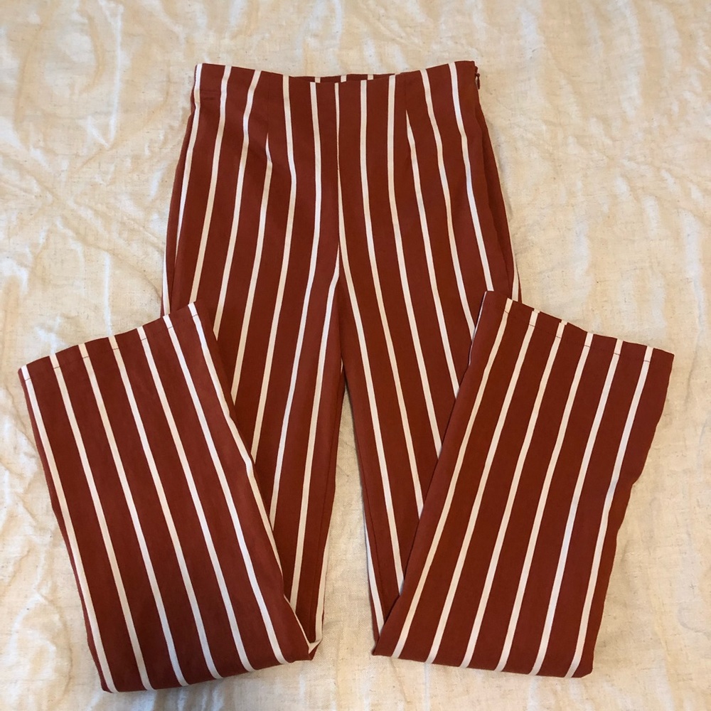 Forever 21 Contemporary cropped stretch pants size XS